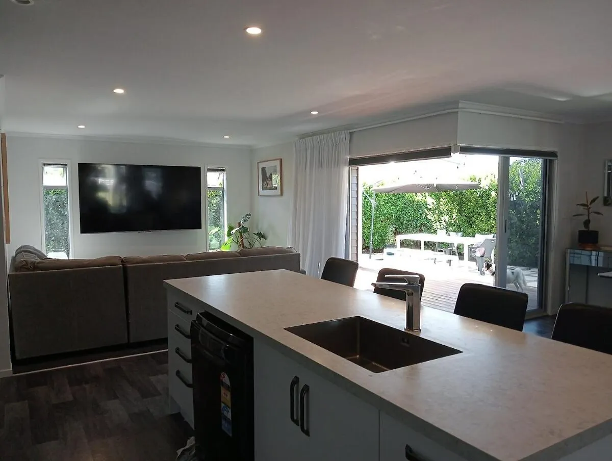 בית נופש Owhata Oasis In Rotorua 5Brm With Spa & Pizza Oven